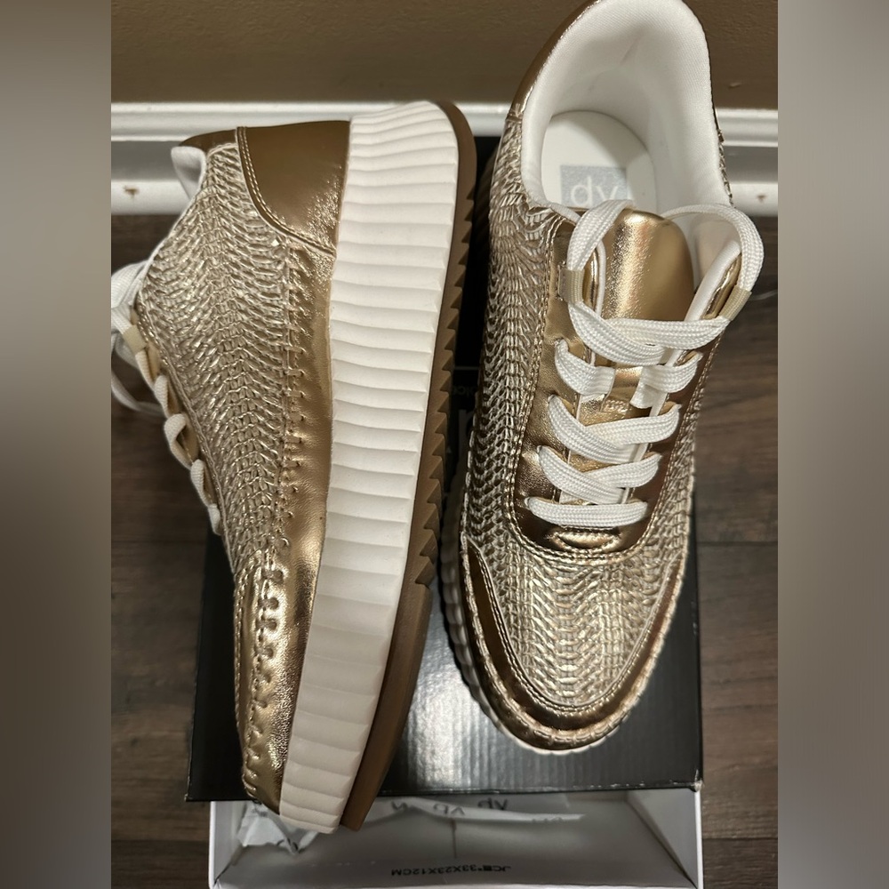 New In box Dolce Vita Platform Sneakers